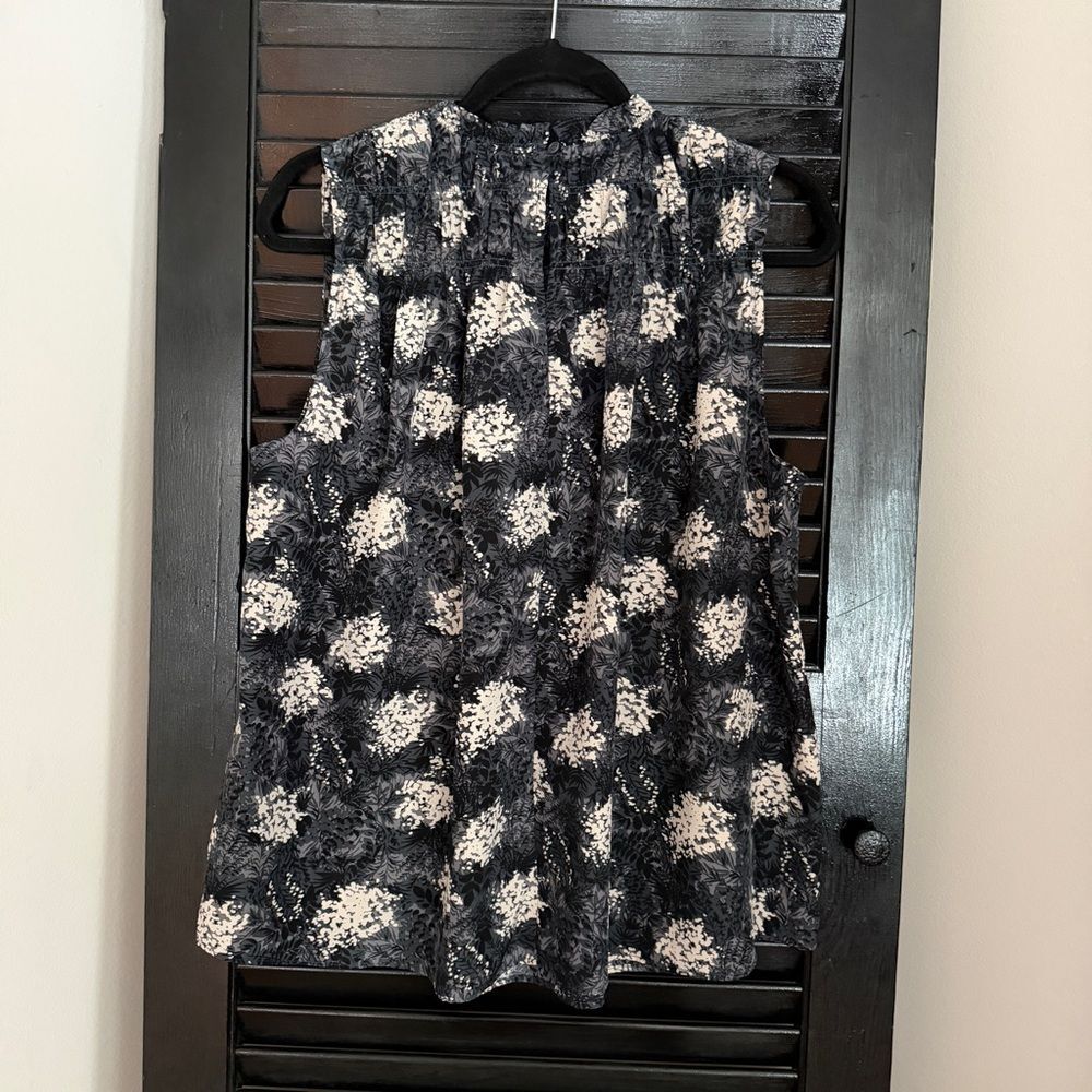 Joie Black Floral High Smocked Ruffle Neck Sleeveless Top Women Size L Flowy - Picture 2 of 9